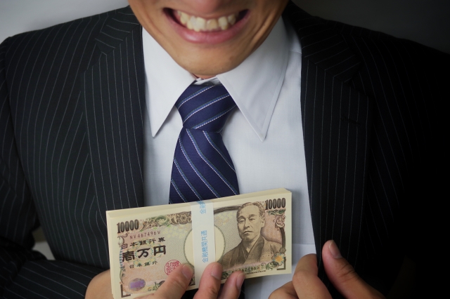 ヤミ金業者は金をせしめてほくそ笑む。国東市の弁護士や司法書士に無料相談する