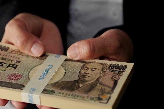 闇金業者に大金を渡してしまう。塩尻市の弁護士や司法書士に無料相談する
